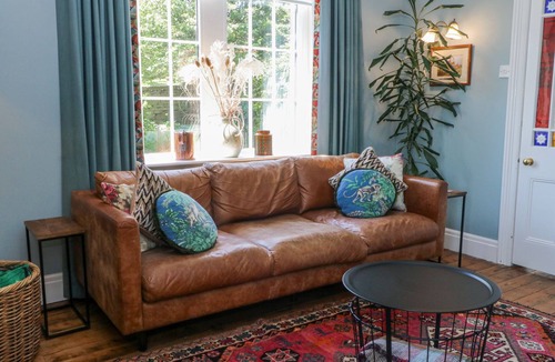 Oakworth House | THE STONE MASONS HOUSE, pet friendly, with hot tub in Oakworth