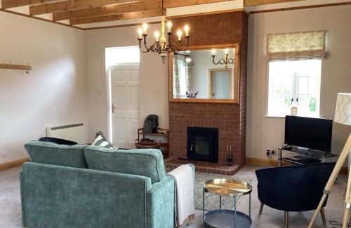 Huntly House | The Studio Cottage