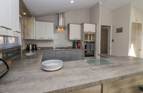 Carnforth Cottage | The Three Bears Lodge, Coniston Drive 11