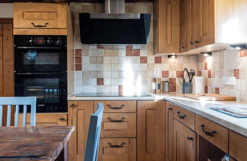 Sedgeberrow House | The Threshing Barn-Stunning 5 BD Retreat