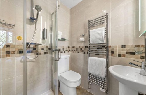 Coughton Hotel | The Throckmorton