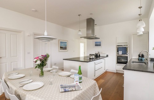 Saint Martin House | The Upper Deck