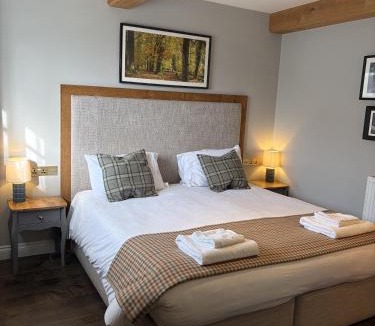 Boldre Bed & Breakfast | The Walhampton Arms