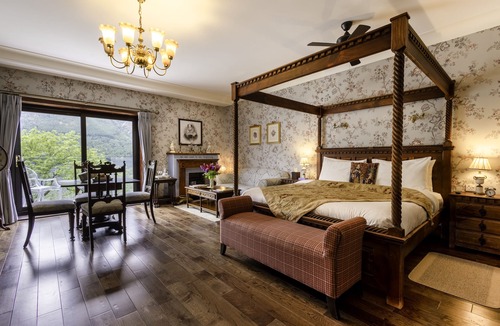 Letterfinlay Hotel | The Whispering Pine Lodge