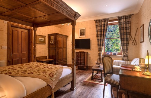 Letterfinlay Hotel | The Whispering Pine Lodge