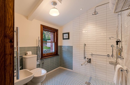 Letterfinlay Hotel | The Whispering Pine Lodge