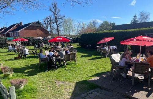 Holybourne Bed & Breakfast | The White Hart