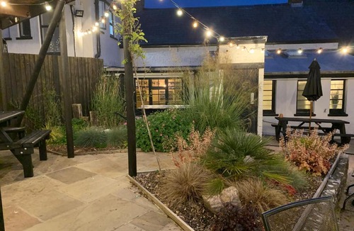 Vale of Glamorgan Apartment | The White Hart
