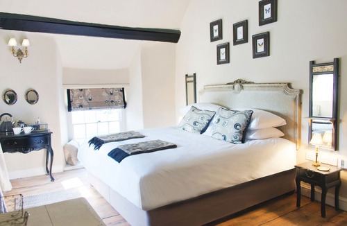 Somerton Hotel | The White Hart