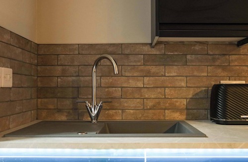 Bradley Stoke Apartment | The Willow - Studio 27