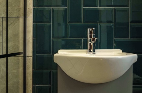 Bradley Stoke Apartment | The Willow - Studio 27
