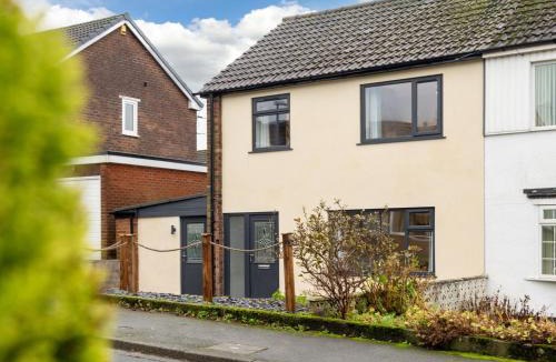 Worsthorne House | Thieveley Pike View