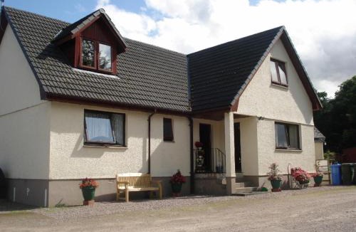 Torlundy House | Thistle Cottage