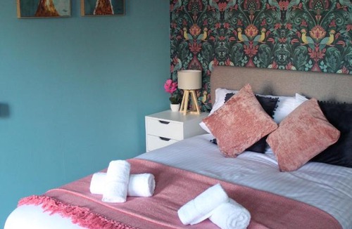 Runnymede Apartment | Thorpe Park Studio - Detached Stay & Free Gated Parking