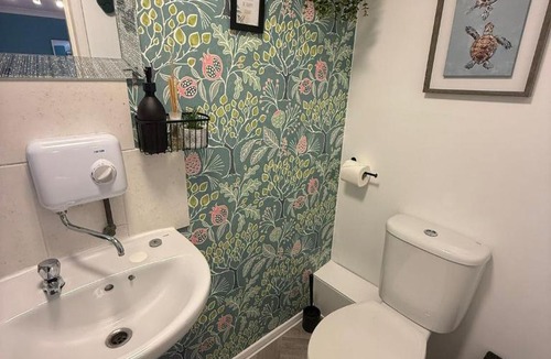 Runnymede Apartment | Thorpe Park Studio - Detached Stay & Free Gated Parking