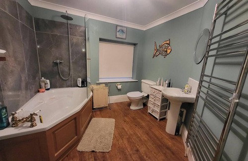 Driffield House | Three Farthings Bed & Breakfast, a quiet and peaceful countryside location.