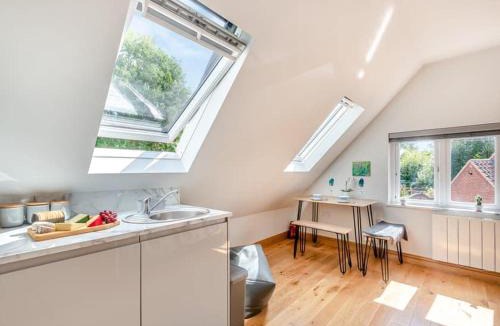 Kneesall Apartment | Three Gables