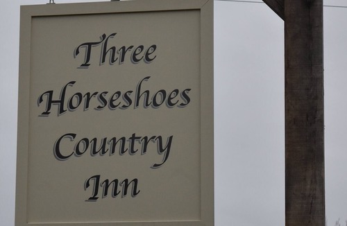 Barry Hotel | Three Horseshoes
