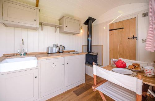 Framlingham House | Thyme Shepherds Hut Boundary Farm, Framlingham