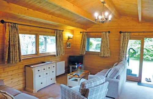 Cullompton Ski Chalet | Timber lodge with one queen size double and one twin.