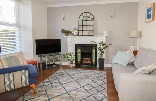 Redruth House | Tin Lantern Cottage