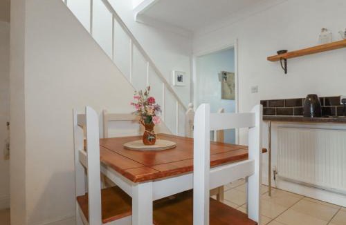 Redruth House | Tin Lantern Cottage