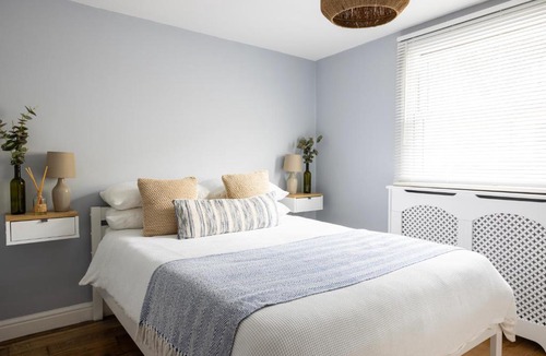 Ferndale Apartment | Tintern Apartment - Clapham