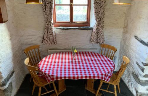 Llanycil House | Tithe Barn 1 - Abercelyn Cottages - Llanycil - Bala - LL23 7YF - UK