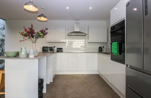 Bodorgan Cottage | Tithe Barn Lodge