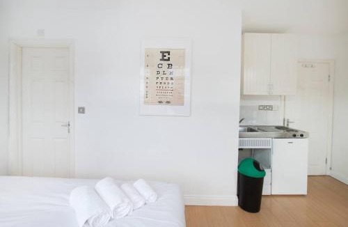 Tooting House | Tooting Broadway Studios & Rooms by PrimeCityHosts