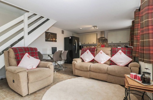 St. Brides Netherwent Cottage | Top Lodge