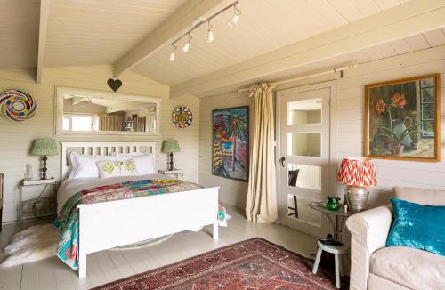 Chilworth House | Tor Hatch Cabin