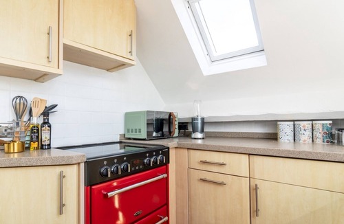Avening Apartment | Tranquil & cosy apartment in centre of Avening - Pass the Keys