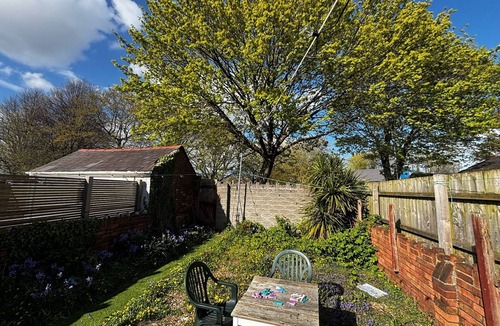 Grangetown Apartment | Tranquil Hideaway w/Hot Tub and Pool Table