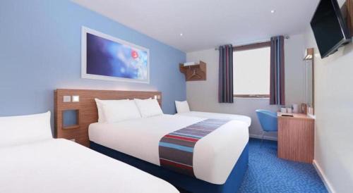 Glenisla Hotel | Travelodge Dundee Strathmore Avenue