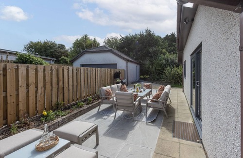 Goonhavern House | Tre Lowen- Enclosed Garden - Free Parking
