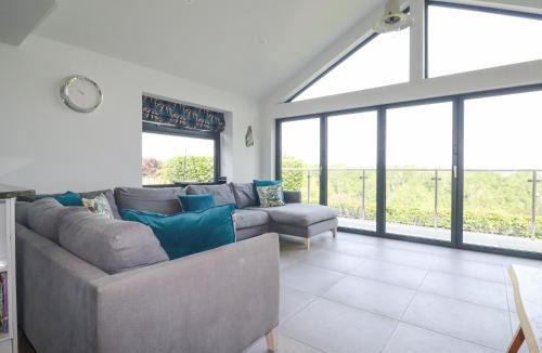 Egloshayle House | Trenant View