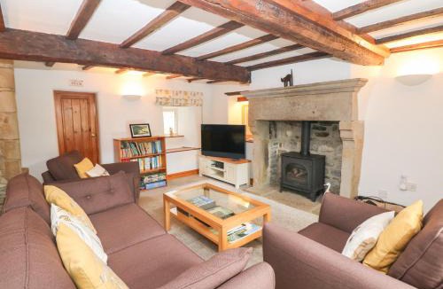 Castleton House | Trickett Gate Cottage