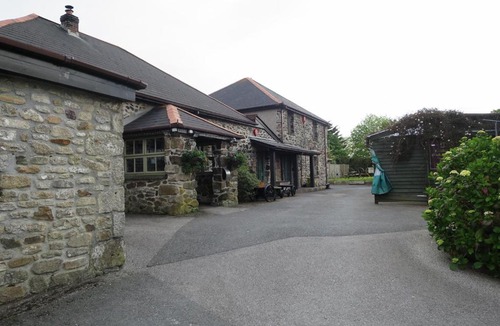 Redruth Hotel | Tricky's Hotel
