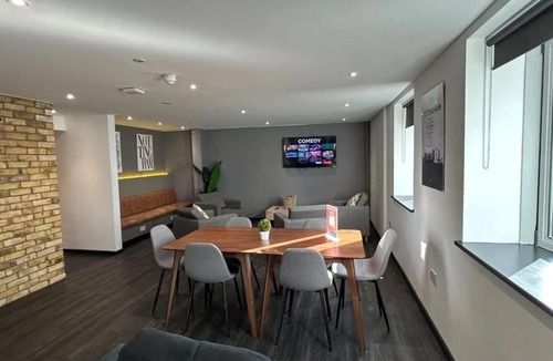 Nottingham City Centre Apartment | Trinity Square in Nottingham
