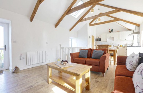 Mount Hawke House | Trotters barn conversion on edge of Mount Hawke