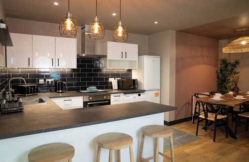 Sheffield Apartment | Turkish Baths Retreat - City Centre