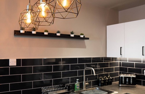 Sheffield Apartment | Turkish Baths Retreat - City Centre