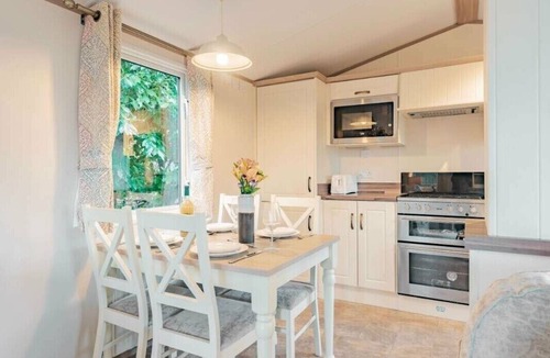Weybourne Cottage | Two Hoots - Kelling Heath Holiday Park - 19668