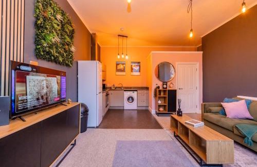 Hove Apartment | Two Three Bedrooms Apartment Next To Hove Beach