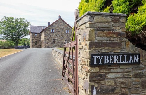 Caersws House | Ty Berllan