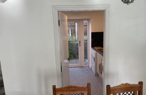Mold House | Ty capel cottage