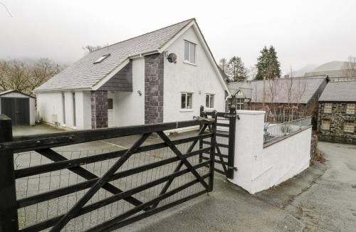 Llanberis House | Ty Coch