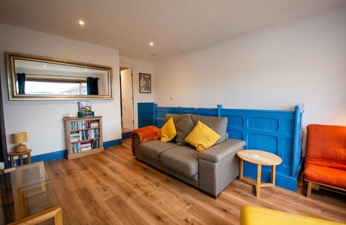 Bont Newydd House | Ty Coets