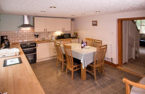 Cwrt House | Ty Ffarm, Gogarth